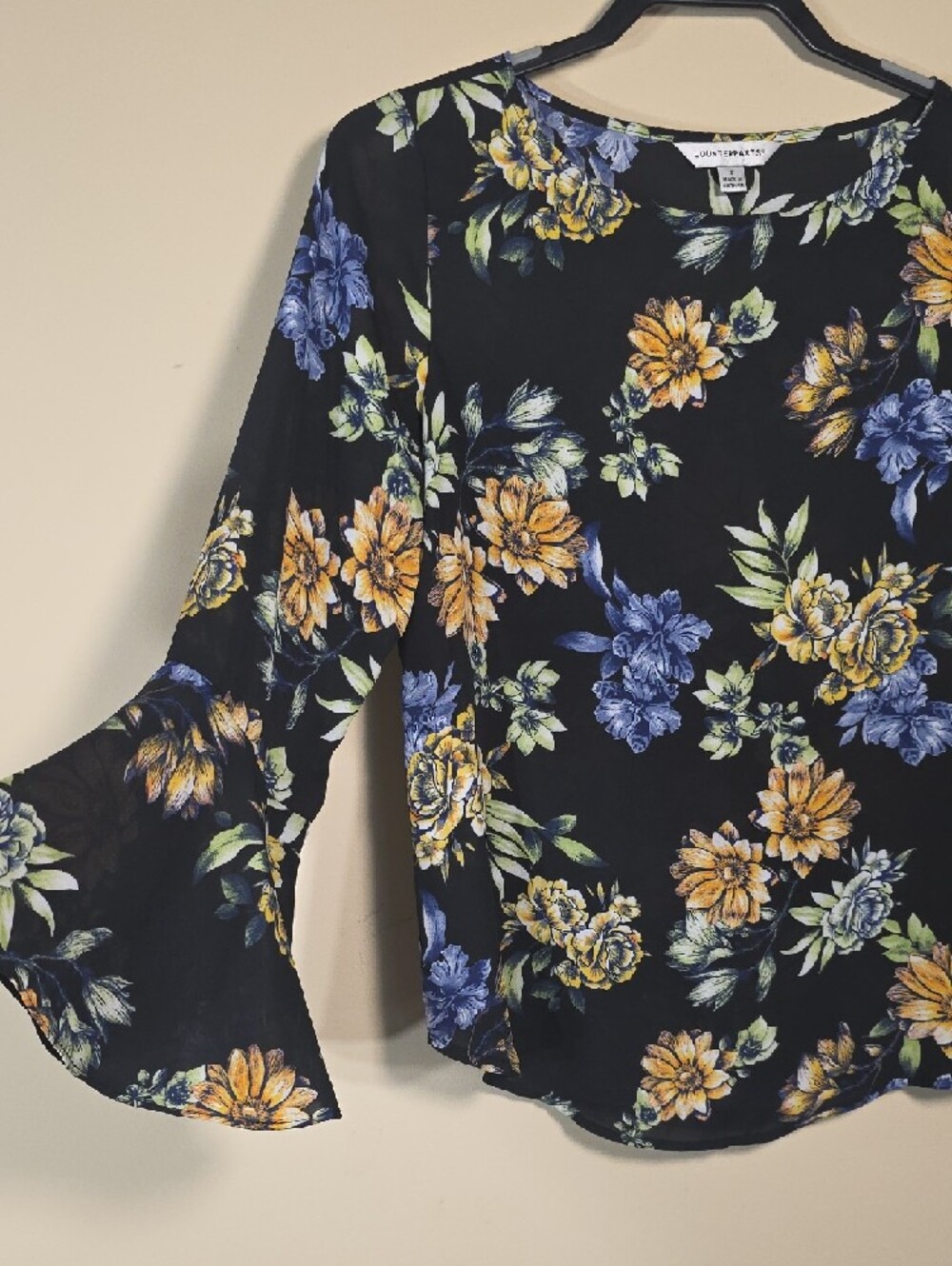 Counterparts Floral Bell Sleeve Blouse - Picture 4 of 6